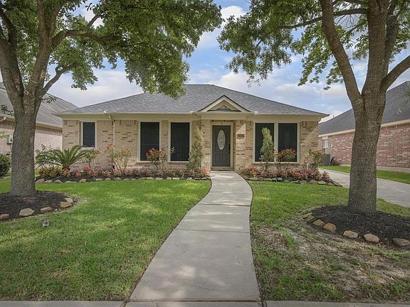 The home has great curb appeal with updated landscaping. Note there are Solar Screens all around the home for help with those utility bills.