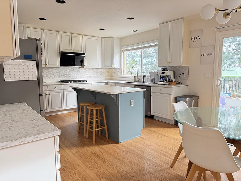 5767 Glenstone Dr — Photo 5
