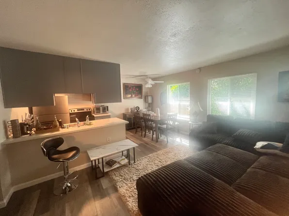2424 I St, Sacramento, CA 95816