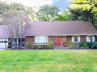 729 Mountain Rd, West Hartford, CT 06117
