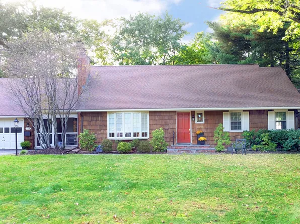 729 Mountain Road, West Hartford, CT 06117