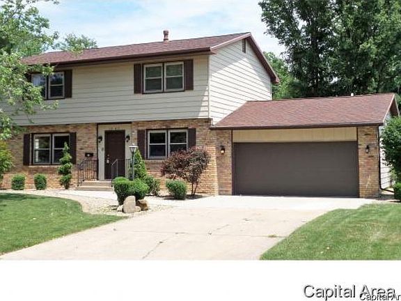 4th image of 1047 Woodbine Cir E
