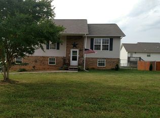 226 Tristan Ln, Dandridge, TN 37725
