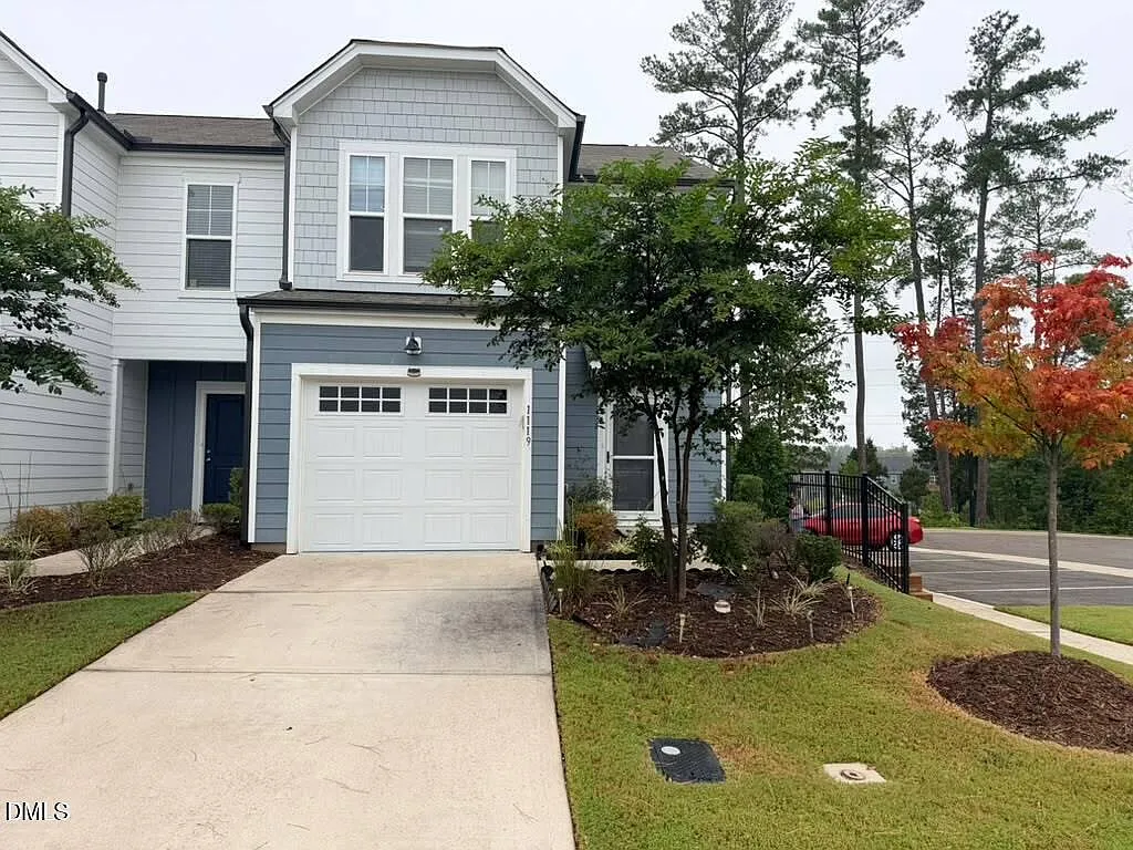 3 bed, 2.5 bath, 1614 sqft, $1,995 — Photo 1