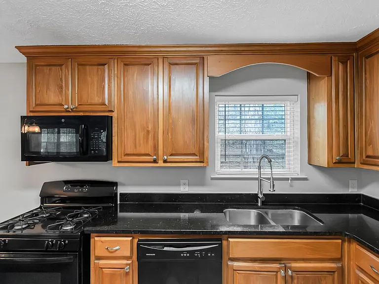 3653 Chestnut Lake Ct — Photo 7
