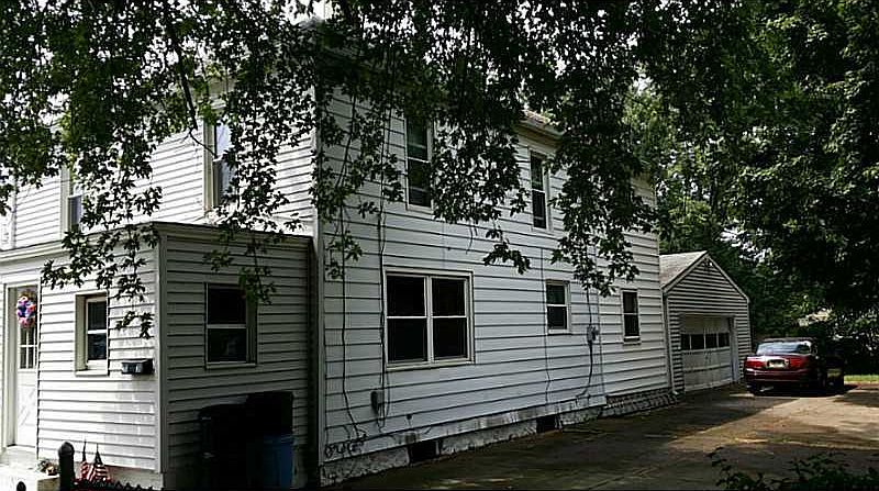 2nd image of 2038 E 20th St