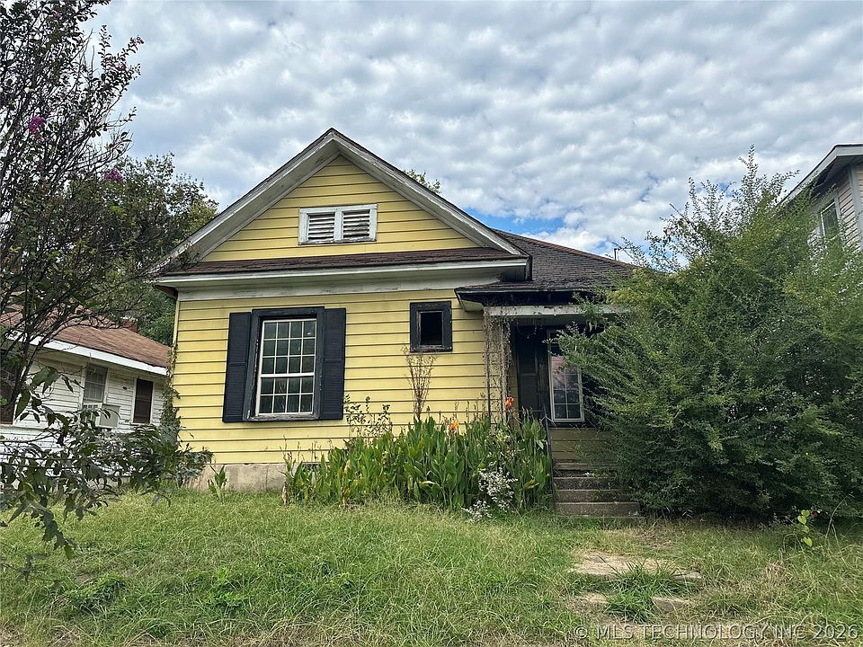 1st image of 425 N 11th St