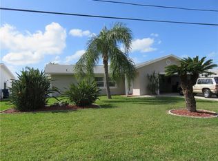 11896 Walker Ave, Seminole, FL 33772