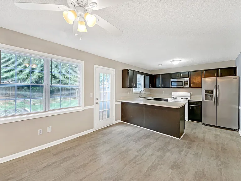 4000 Sand Wedge Cir NW — Photo 6
