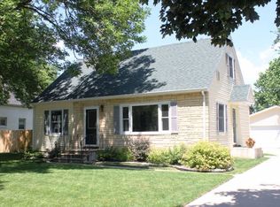 2707 Ray Pl, La Crosse, WI 54601