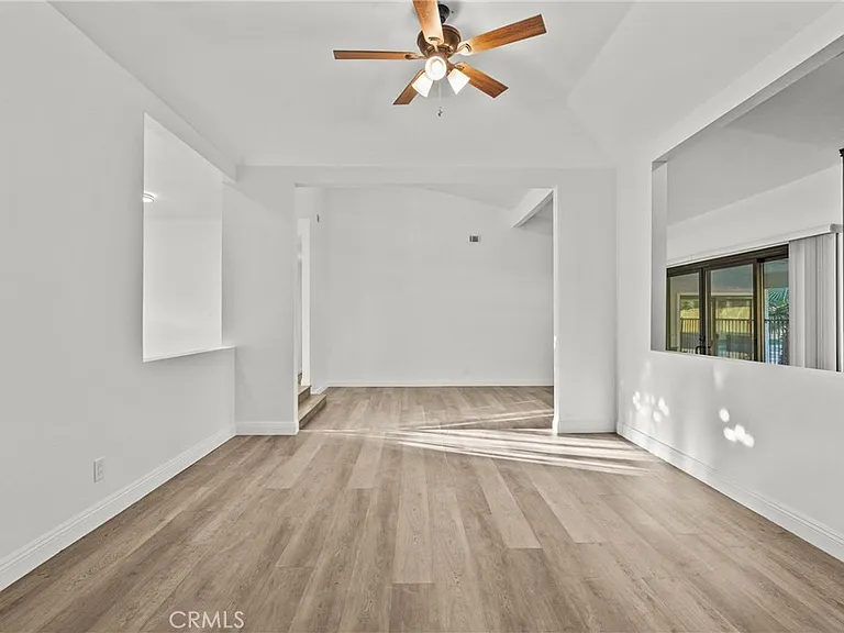 9724 Bothwell Rd — Photo 15