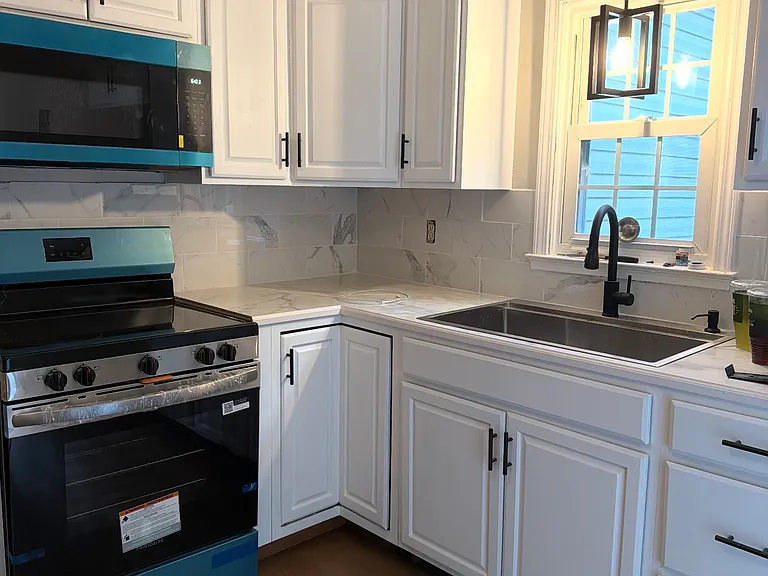 4737 Yellow Mountain Rd — Photo 3