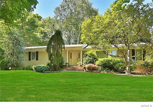 1st image of 3 Kendall Dr