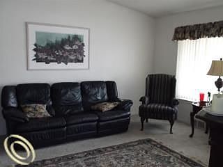 4th image of 32406 Birkshire St