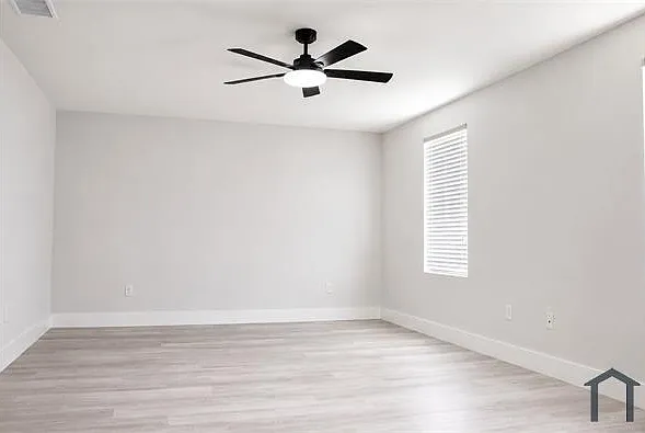 509 SW 27th Ter — Photo 36