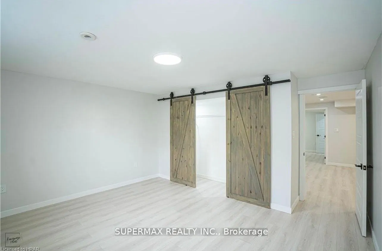5 bed, $2,999 — Photo 4