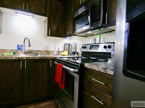 5th image of 260 Alpine Dr