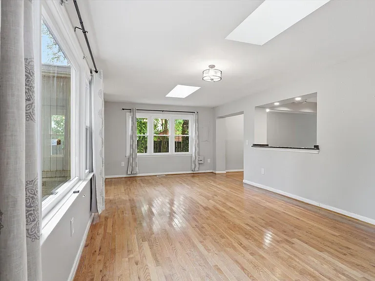 6330 Airlie Rd — Photo 11