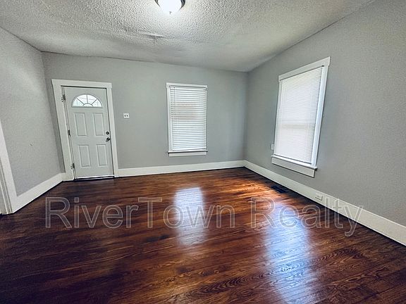 3rd image of 3622 Faxon Ave