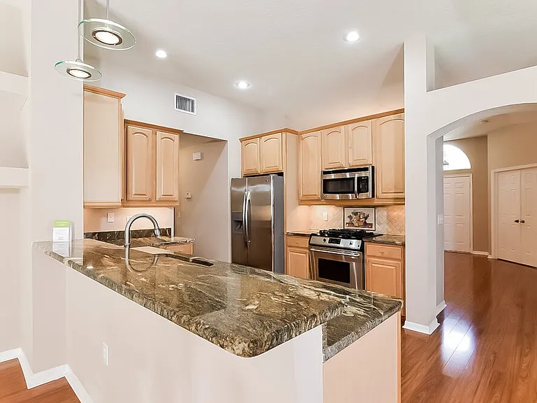 30035 Morningmist Dr — Photo 6