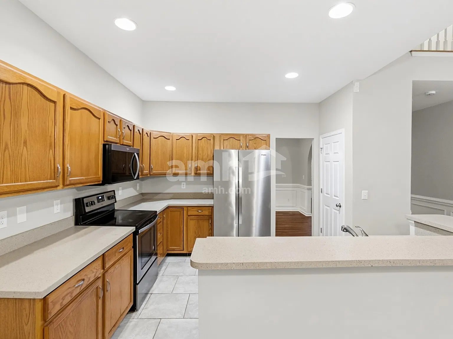 5 bed, 3.5 bath, 2799 sqft, $3,315 — Photo 4