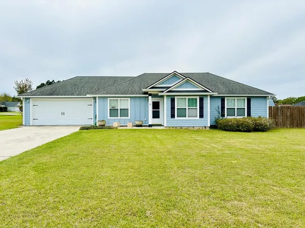 51 N North Moody Dr, Ray City, GA 31645