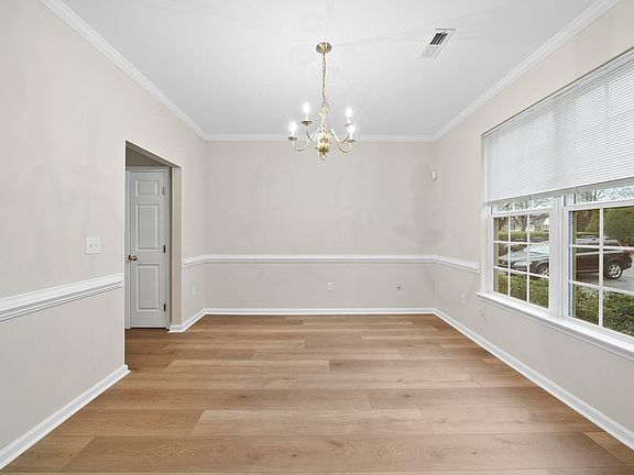 2nd image of 133 Arbor Light Rd