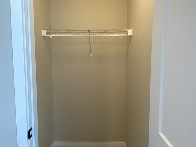 2232 Griffin Dr S — Photo 18