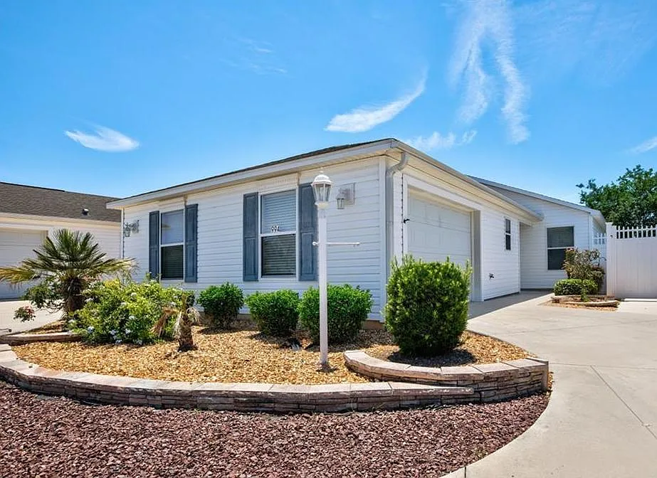 994 Eldra Loop — Photo 1