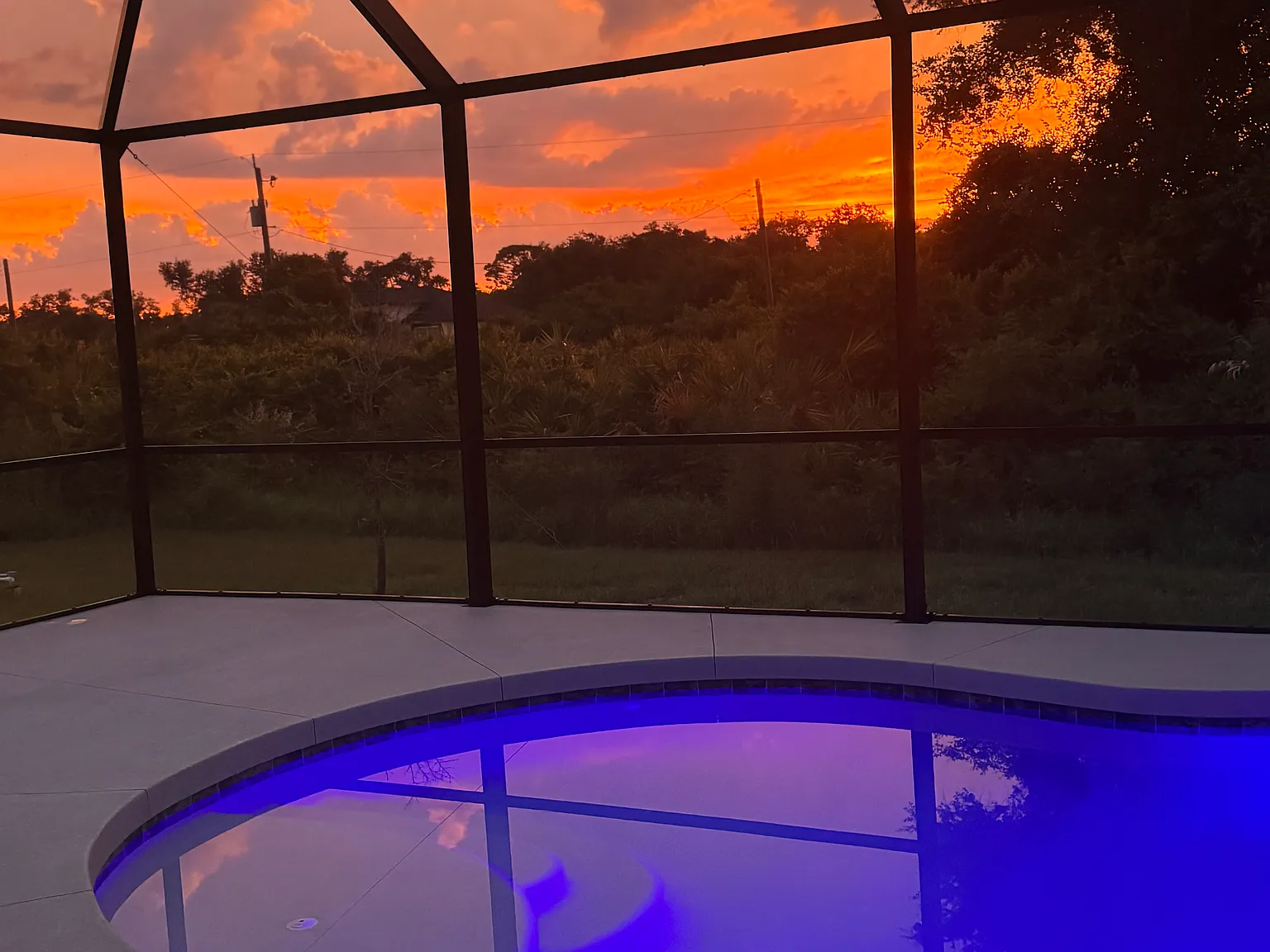 4 bed, 2400 sqft, $2,800 — Photo 3