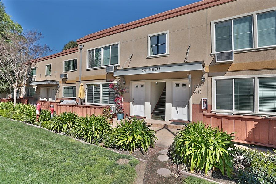 1st image of 2601 Cortez Dr Unit 3109