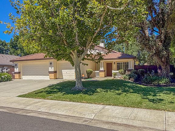 2nd image of 1785 Margurite Drive
