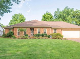 1969 Newfields Rd, Germantown, TN 38139