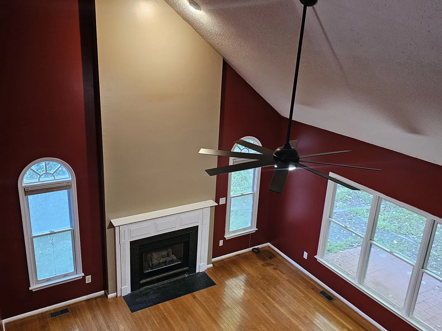 4 bed, 2606 sqft, $3,000 — Photo 4