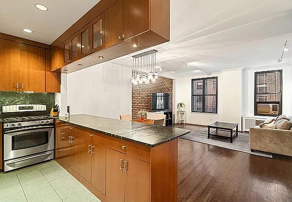 1st image of 309 W 86th St APT 6A