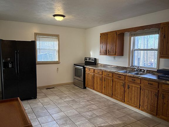 4th image of 351 Branchland Ave