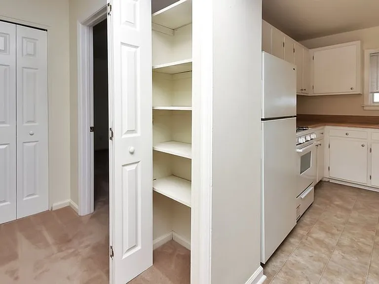 East Bay Apartments — Photo 13