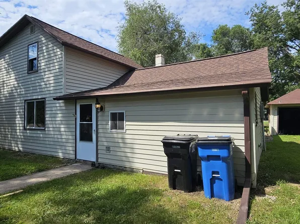 579 W 1st St, Parker, SD 57053