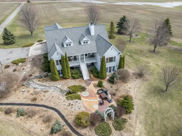 4951 N Country View Rd, Sturgeon Bay, WI 54235