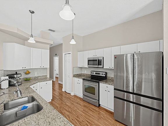 5th image of 2926 Inlet Cove Ln E