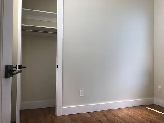 Rented by Premier Metro Realty Corp | media 41