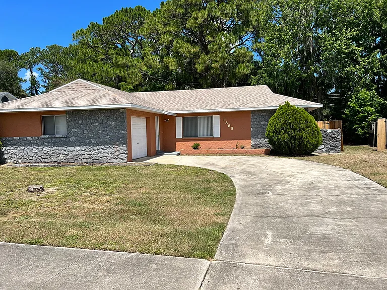 1885 White Sands Dr — Photo 2