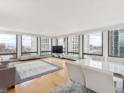 210 Locust St #15AW, Philadelphia, PA, 19106