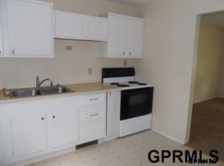 7329 S 70th St, La Vista, NE 68128