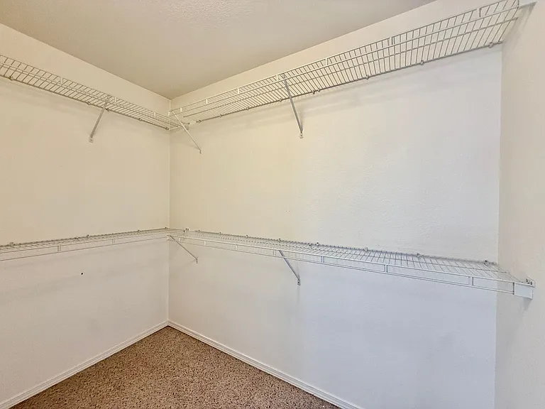 10588 Wells Point — Photo 8