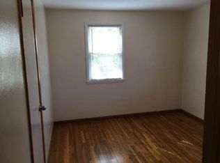 909 N 22nd St, Grand Forks, ND 58203