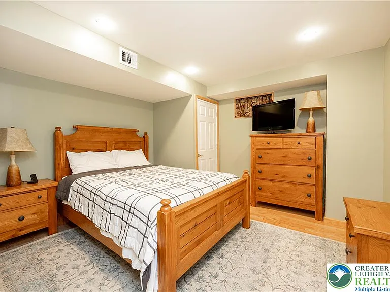 1212 Acacia Dr — Photo 41