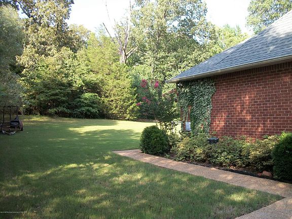 3rd image of 10098 Cypress Plantation Dr S