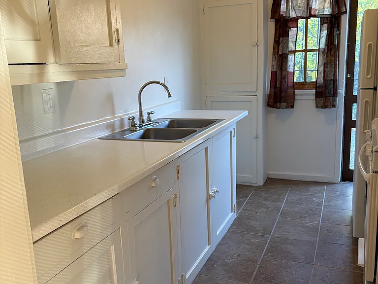 134 Park Ave #4 — Photo 1