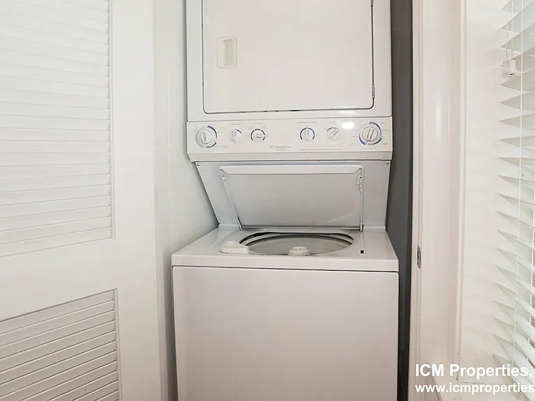 1222 W Waveland Ave #1 — Photo 2